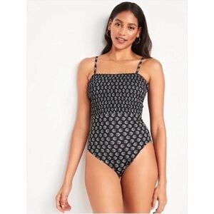 Old Navy One piece Swimsuit